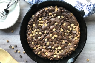 Sartén de mantequilla de cacahuete de chocolate doble tan fácil