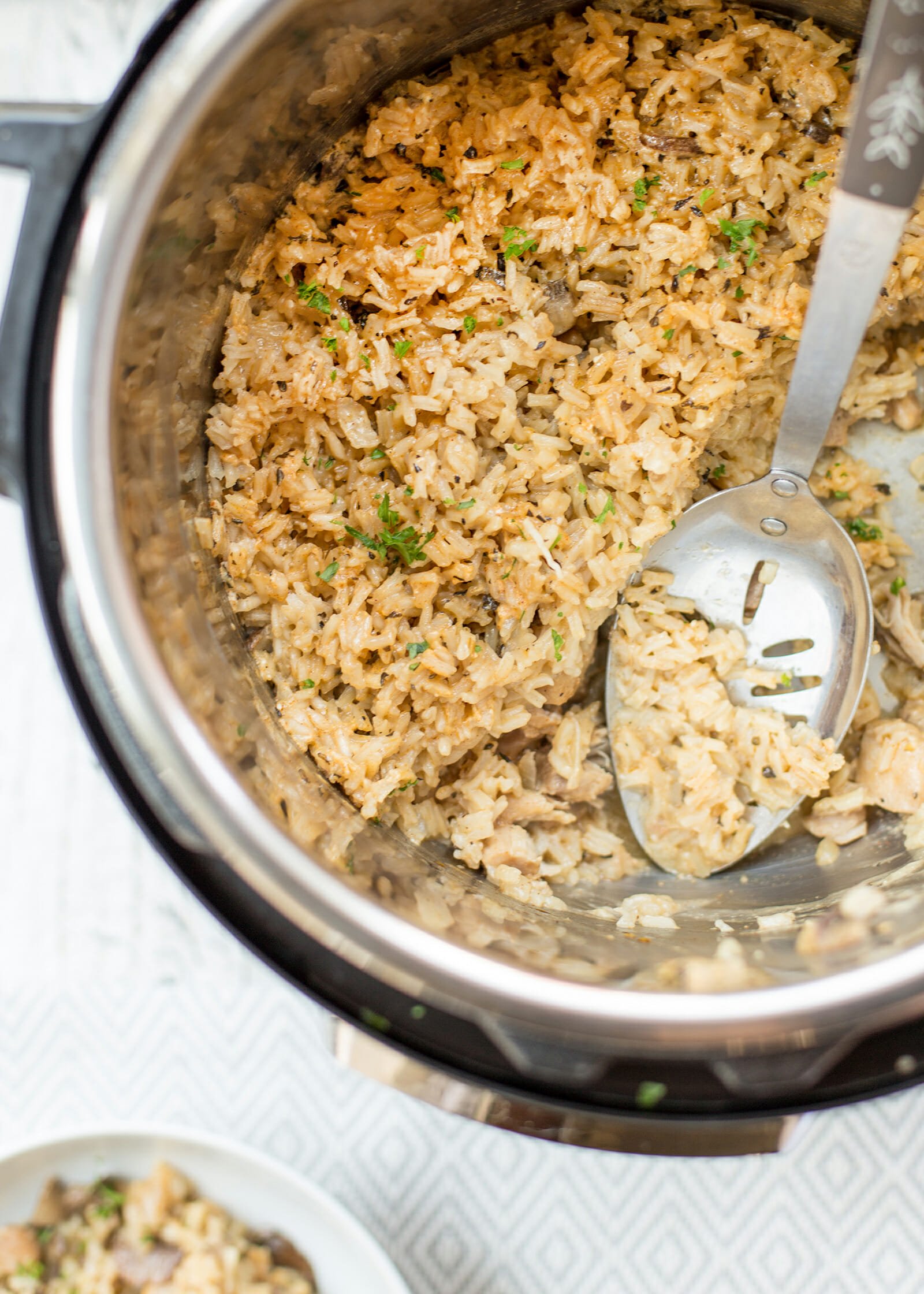 Casserole de poulet et de riz à l'autocuiseur