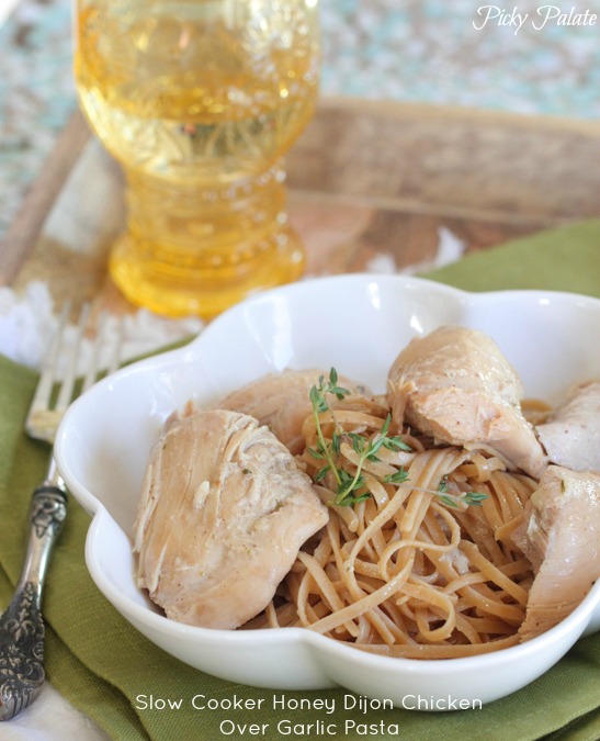 Olla De Cocci&oacute;n Lenta Dijon Pollo Sobre Ajo Pasta-21t