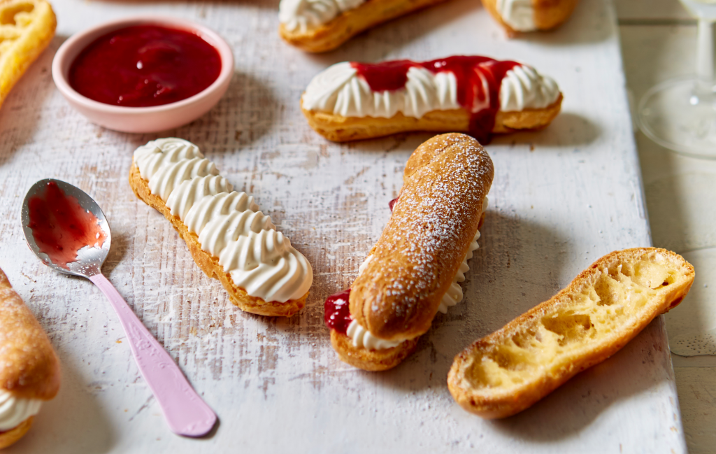 Prosecco Cream Puffs Ces bouffées de crème Prosecco sont réservées aux adultes et bien mieux!