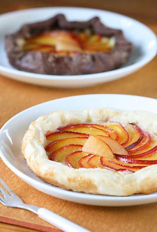 Ciruela perfecta: galette, dos formas