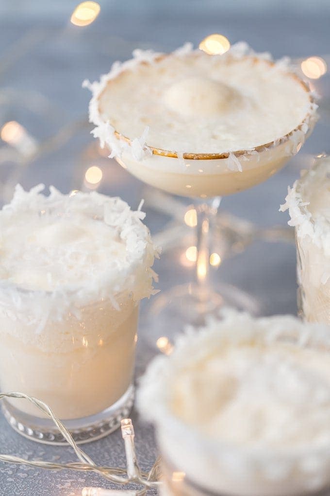 Golpe blanco de vacaciones sin alcohol llamado SNOW PUNCH