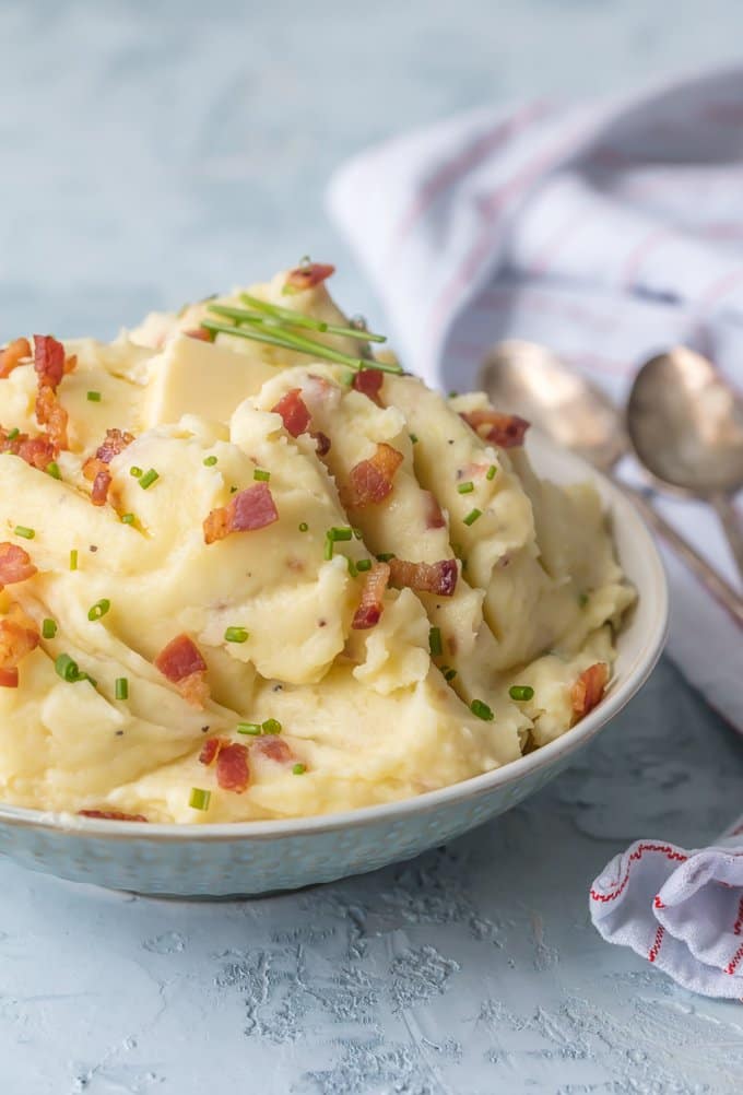 Puré de papas con queso y tocino