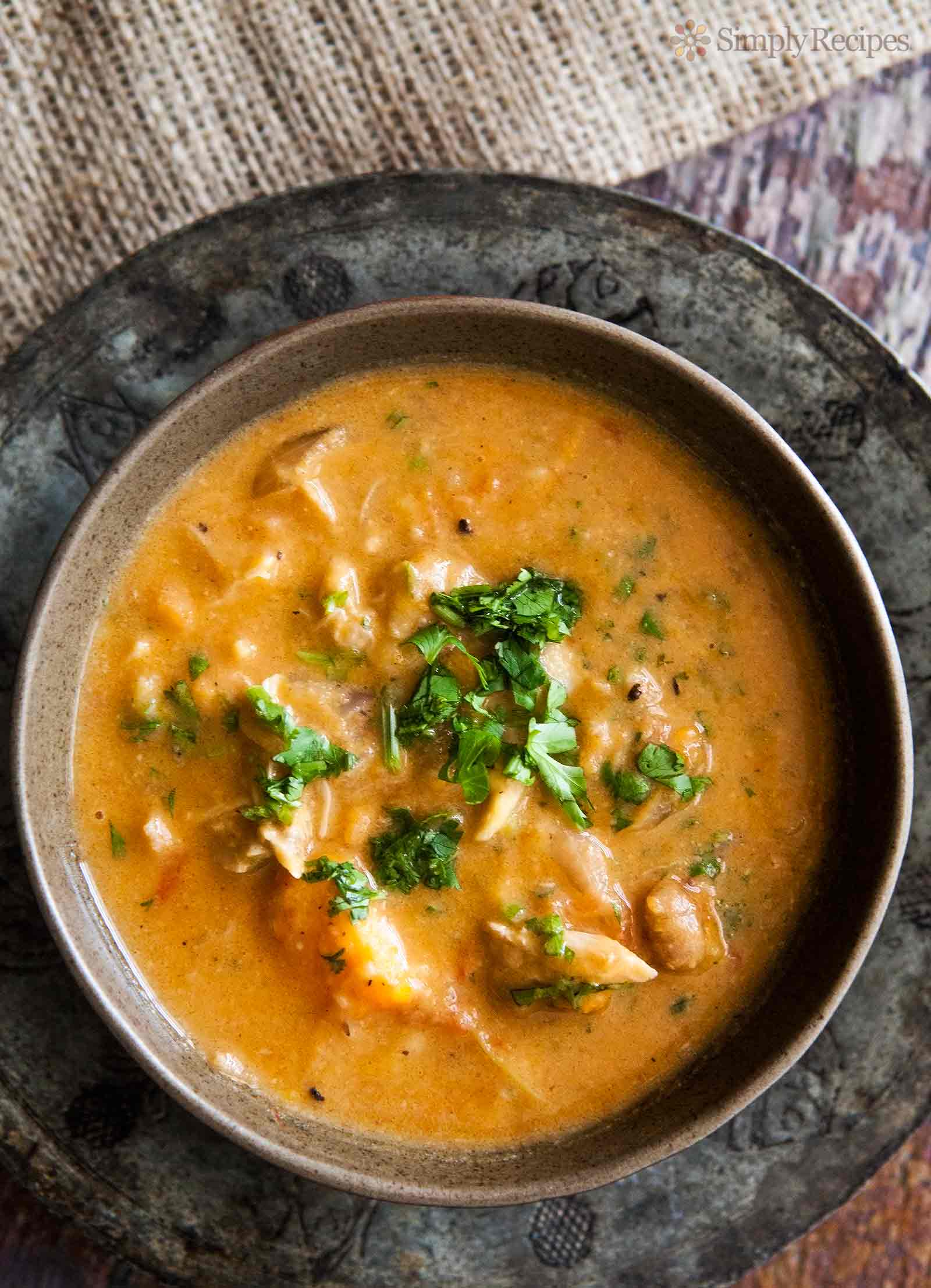 Ragoût de poulet africain aux arachides