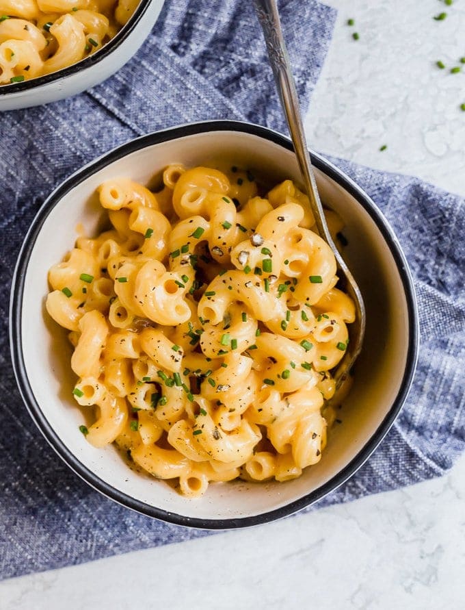 Receta de 15 minutos para macarrones con queso en un taz&oacute;n