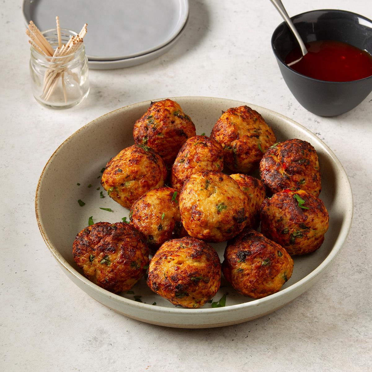 Receta de albóndigas de pollo tailandés del día del juego