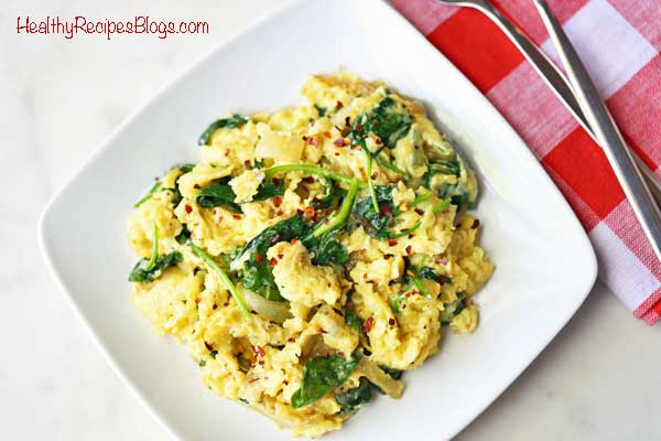 Revuelto de espinacas y huevos