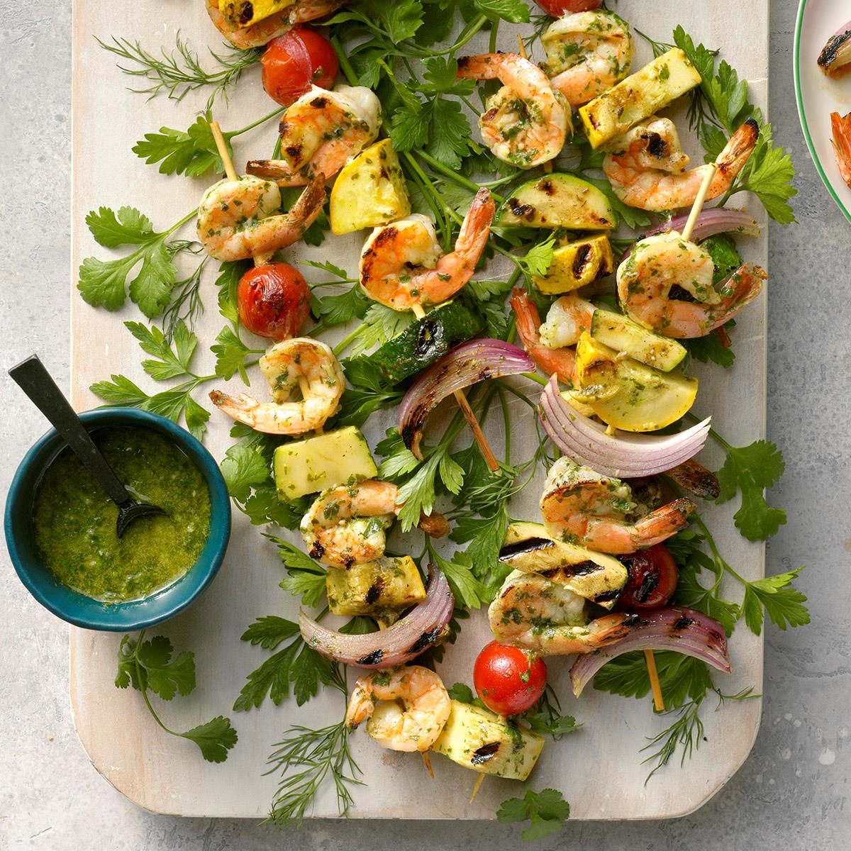 Receta de camarones y chimichurri de lima y eneldo