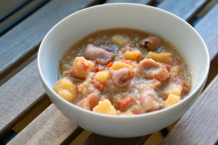 Receta De Guiso De Calamares Y Patatas (Guiso De Chipirones Con Patatas)