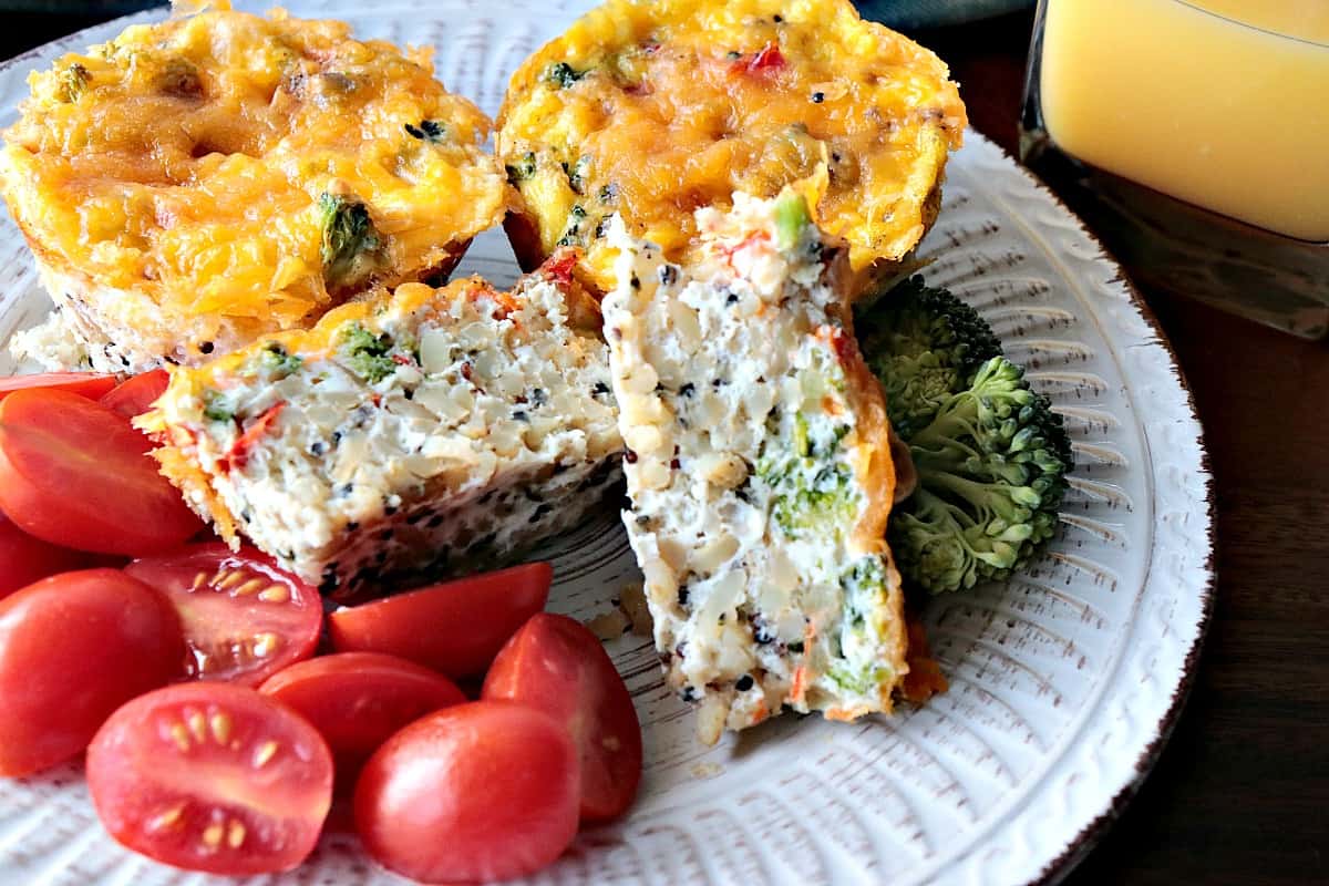 Healthy Quinoa Veggie Egg White Cups for Breakfast - www.kudoskitchenby.com