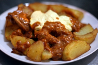 Receta fácil de alioli en español: Mayonesa de ajo casera