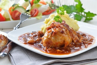 Rollitos De Col Rellena Con Manzana