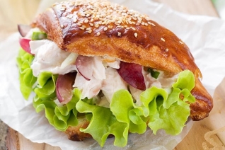SALPICÃO: Ensalada De Pollo Brasileña