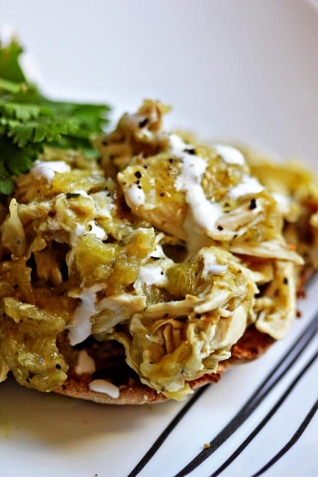 Sándwich Pollo Verde de Cara Abierta