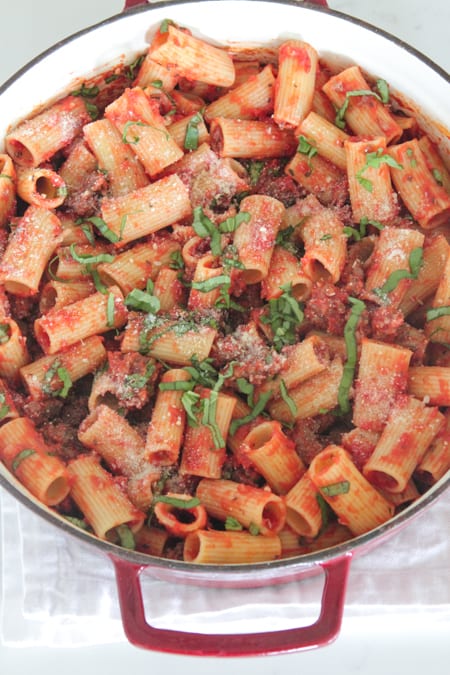 Salchicha Basil Rigatoni