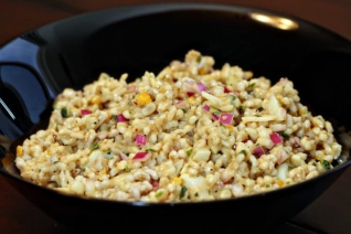 Ensalada De Cebada Sabrosa Con Limón Preservado