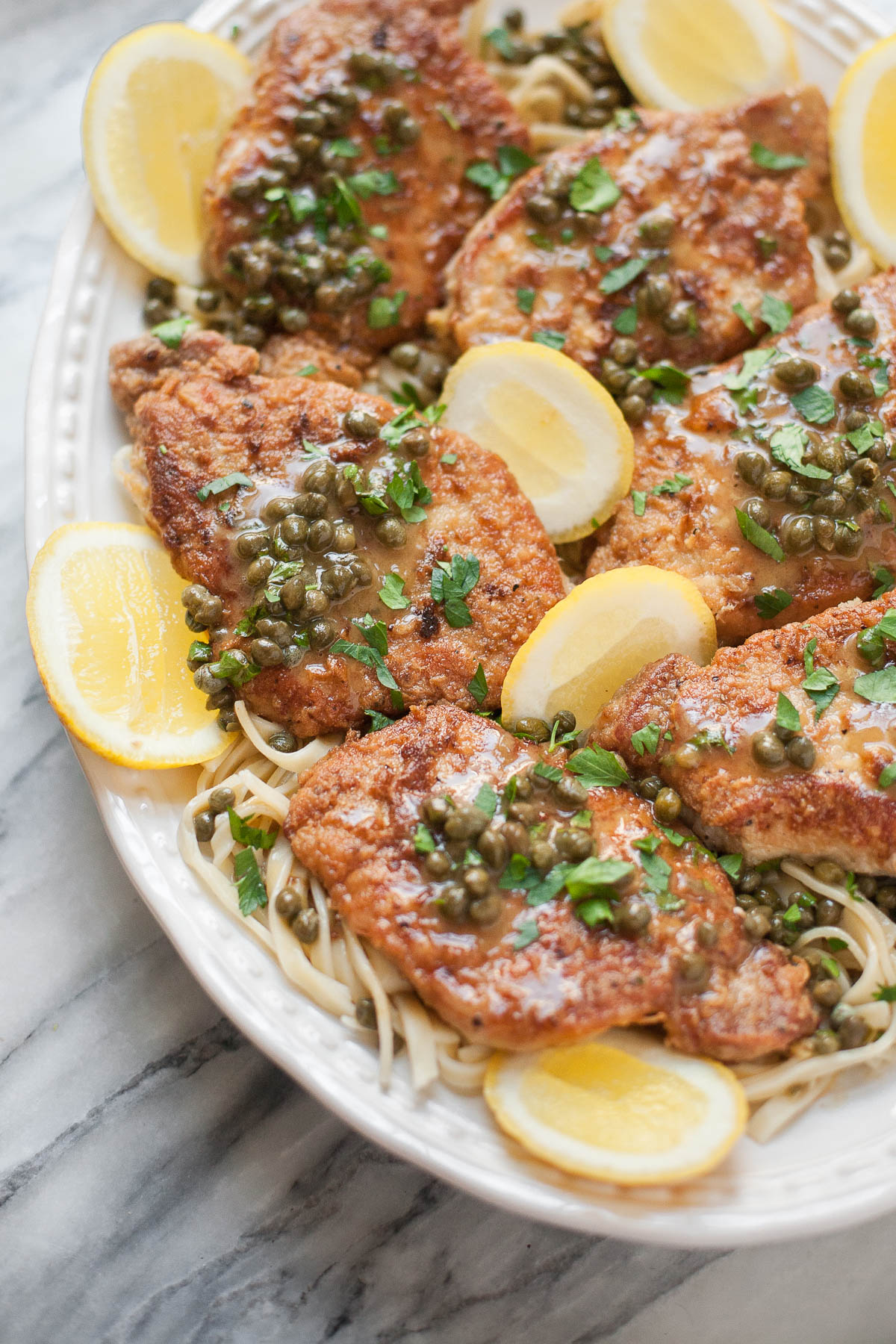 Scaloppine de porc au paléo avec sauce au beurre de câpres
