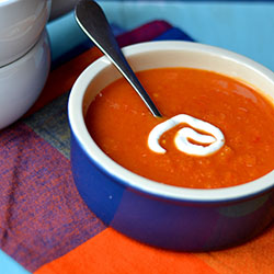Sopa de calabaza y pimiento rojo