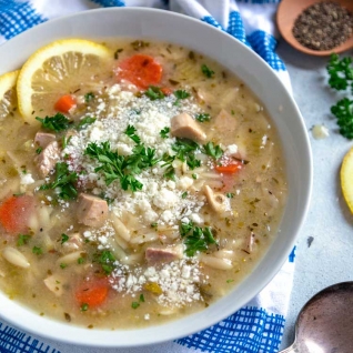 Sopa Orzo De Pollo Griego