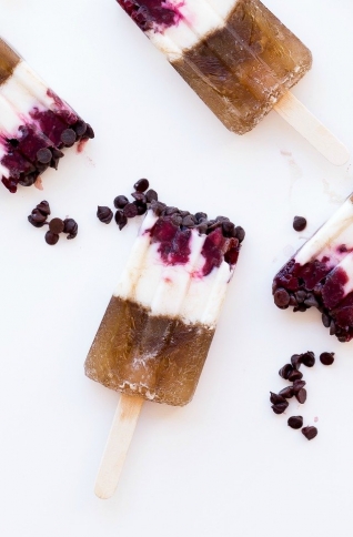Paletas de chocolate con vainilla y flotador de vainilla