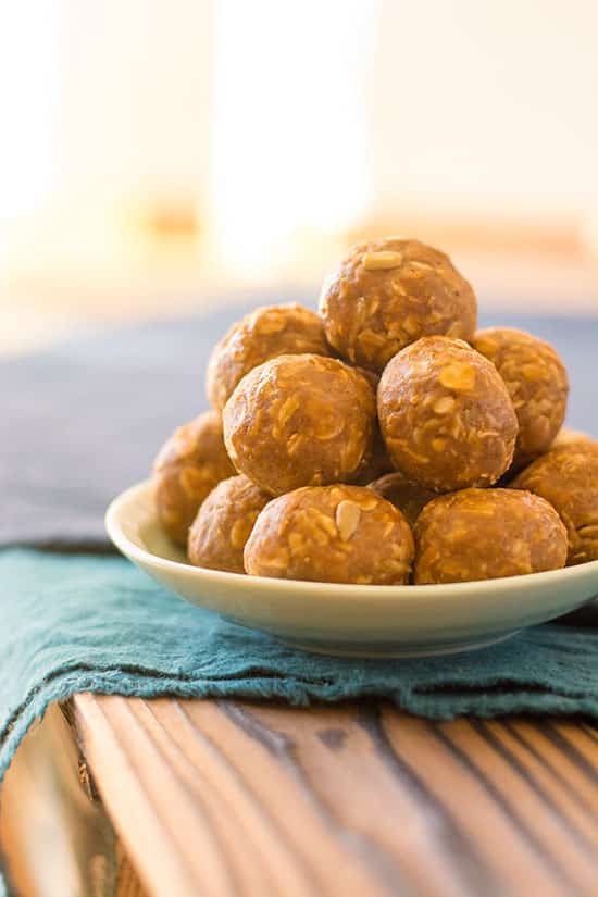 SunButter No Bake Energy Bites - ¡una merienda saludable!