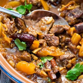 Tagine De Cordero Con Fechas Y Albaricoques