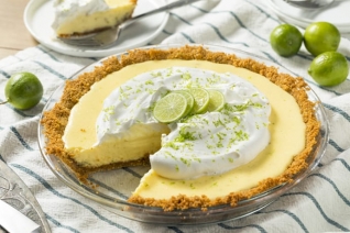 Pastel fácil de lima con corteza de galleta Graham