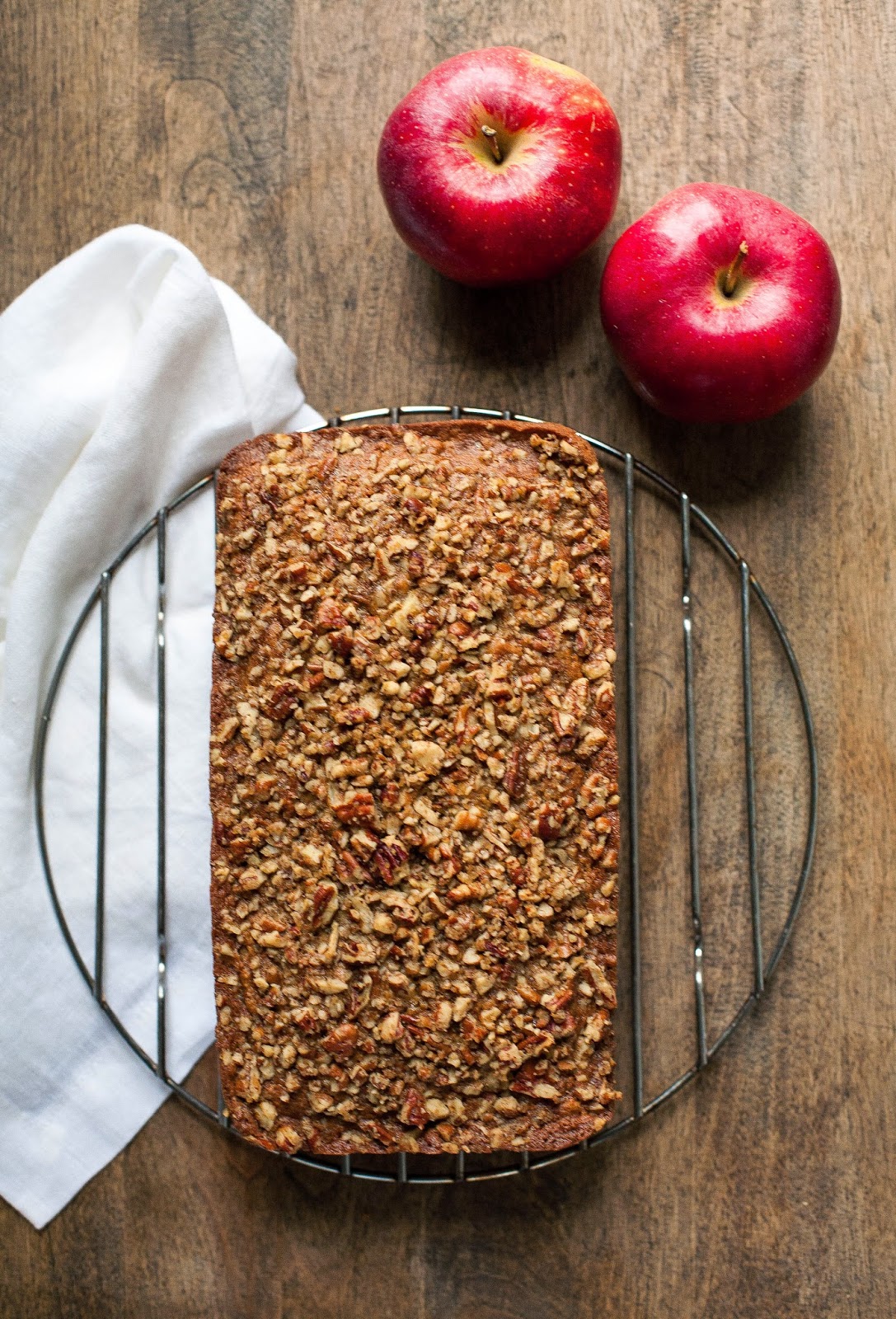 Tarta de especias de manzana de arce - un batidor calculado