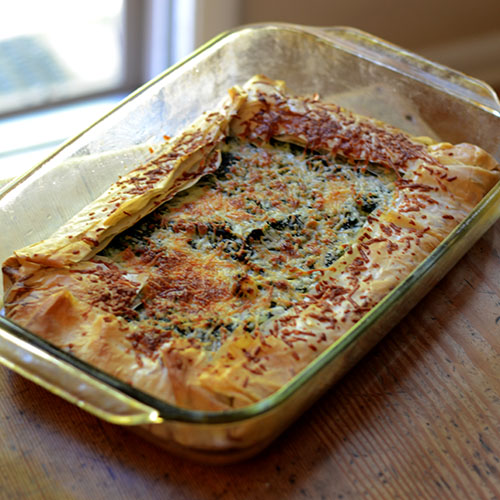 espinacas, queso feta, tarta, spanikopita, griego, hornear, cebollas