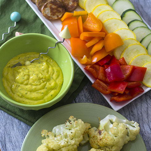 Dip de yogur de curry amarillo