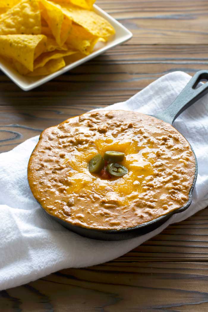 Chili Queso De Frijoles Dip