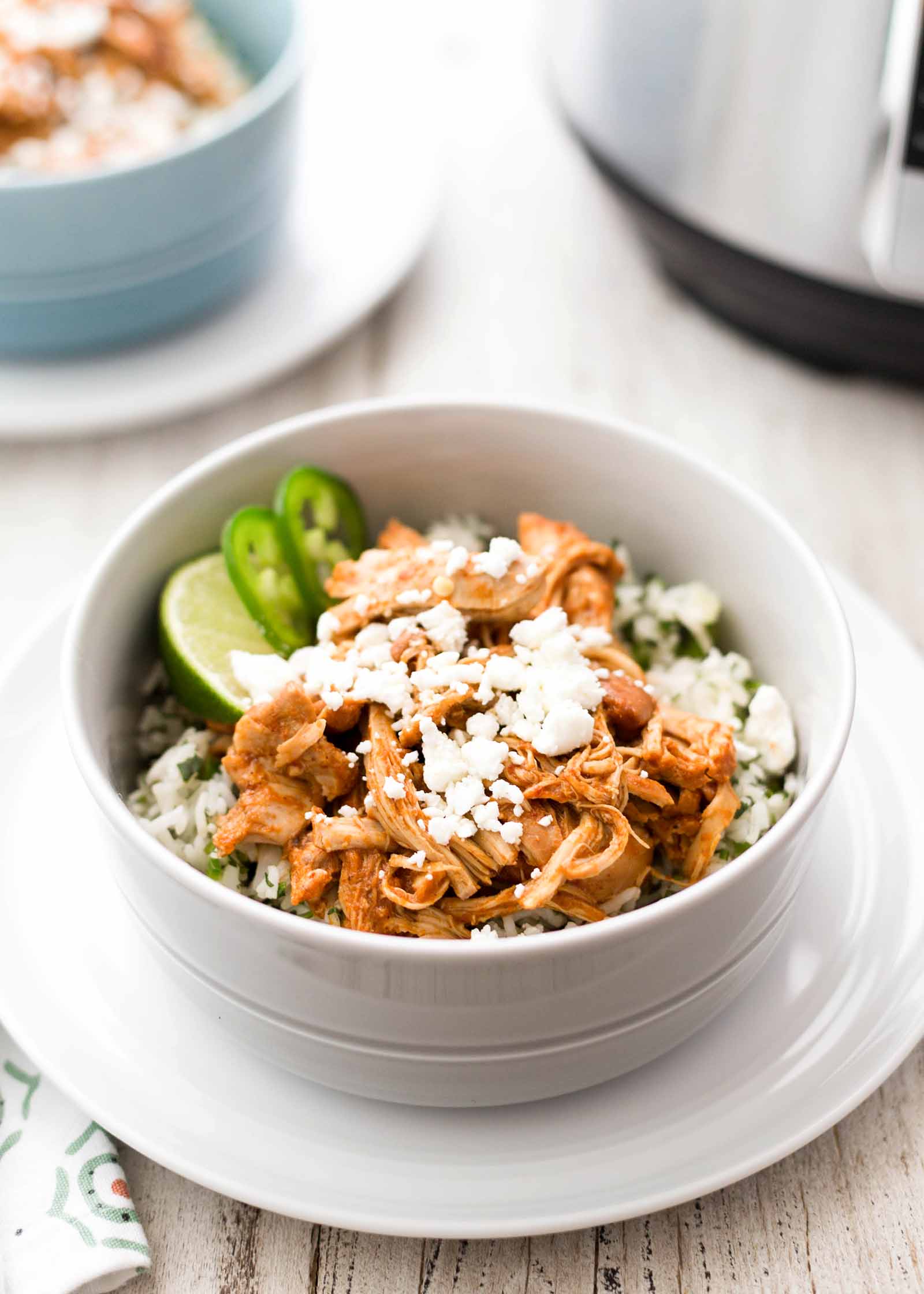 Bols de poulet et de riz chipotle à l'autocuiseur