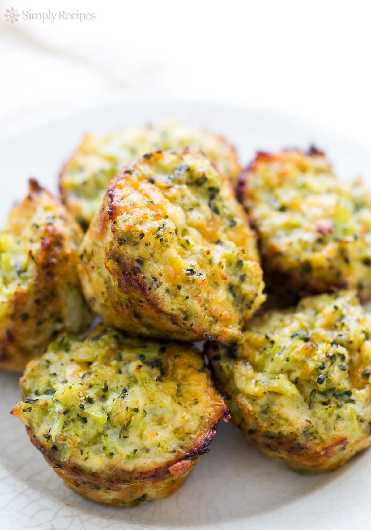 Mordeduras de brócoli y queso cheddar