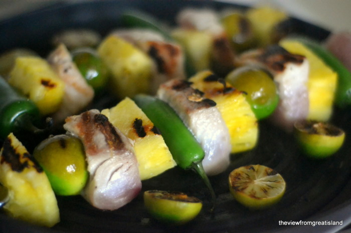 Brochetas Mahi Mahi con Jalape&ntilde;o, Lim&oacute;n y Pi&ntilde;a 3