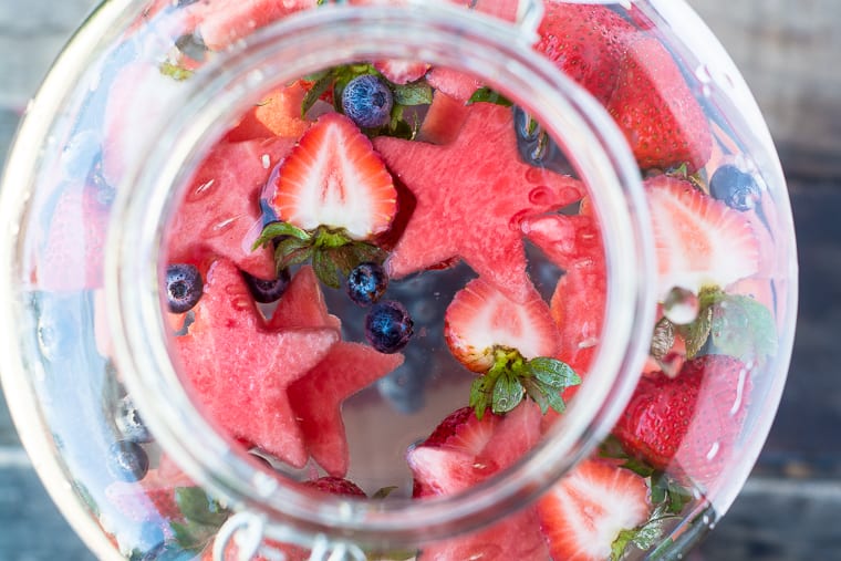 Patriótico Star Spangled Fruit Infusion Water