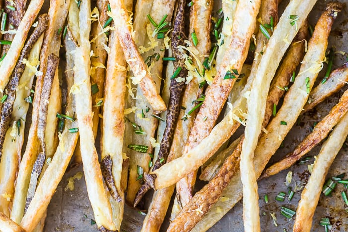 Las papas fritas son crujientes y deliciosas sin las calorías