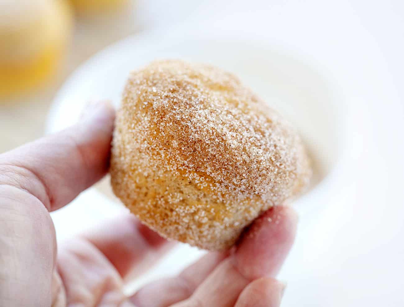 Magdalenas de donas de azúcar y canela