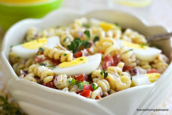 Ensalada de pasta con at&uacute;n