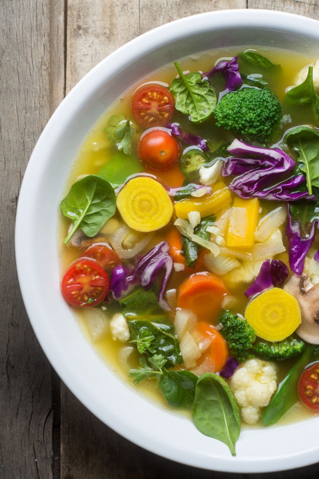 &iexcl;Sopa de desintoxicaci&oacute;n adelgazante para volver a la pista r&aacute;pidamente!