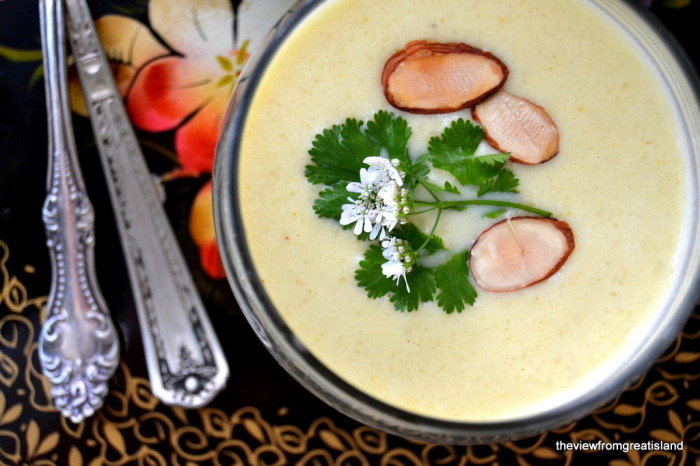 Sopa fr&iacute;a de coliflor y yogurt 4