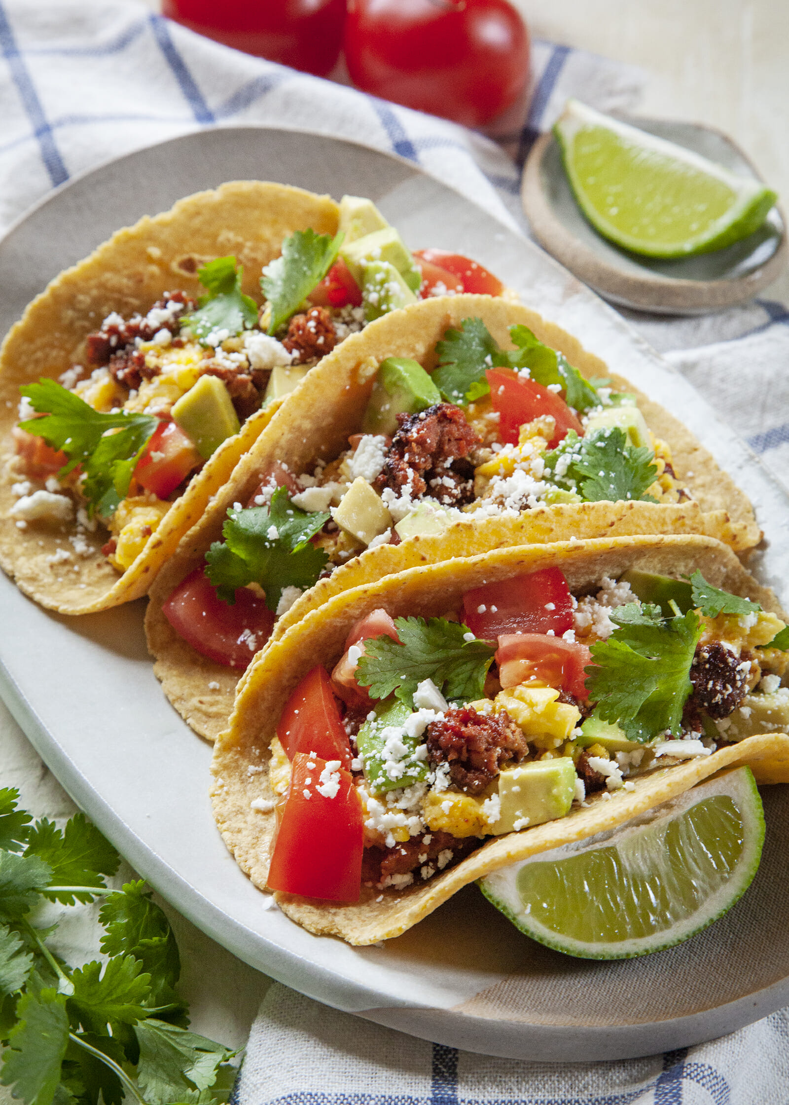 Tacos au petit déjeuner aux œufs avec chorizo