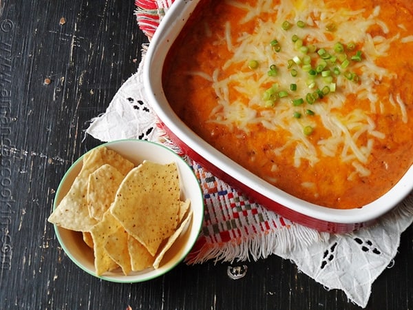 Dip cremoso de frijoles con queso