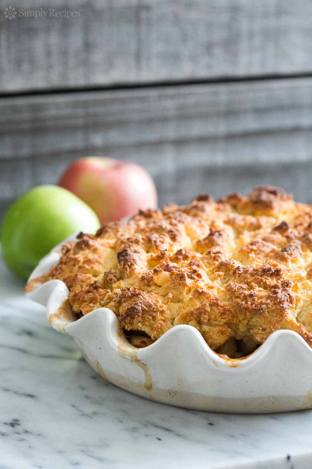 How to make apple cobbler with easy apple cobbler recipe