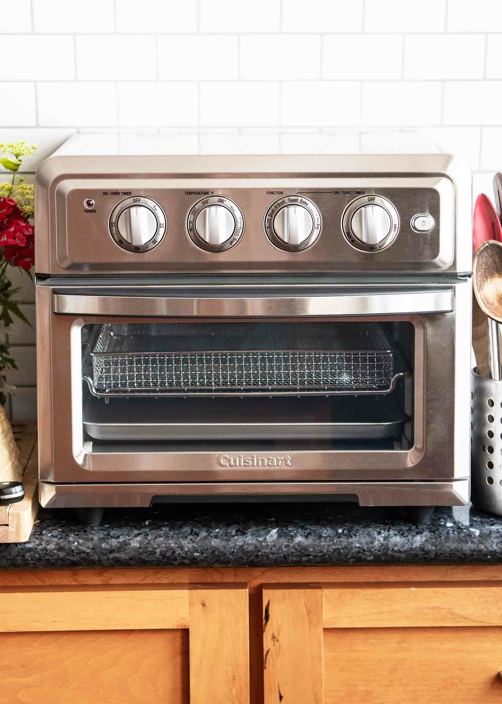 Dites bonjour à la nouvelle friteuse à air + four grille-pain de Cuisinart!