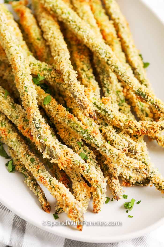 Frites d'asperges au four