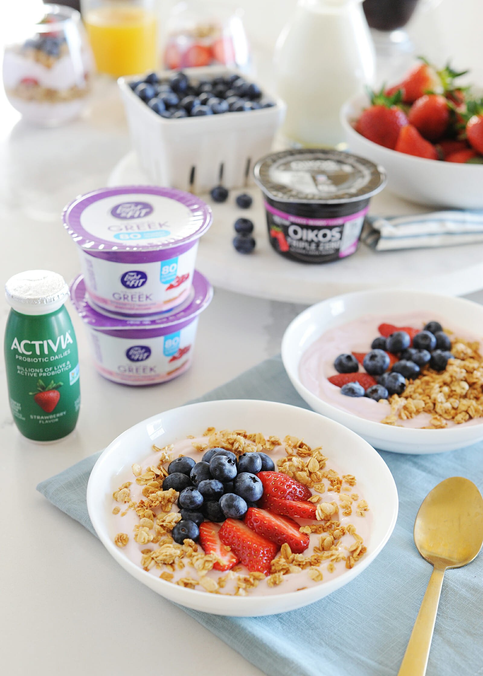 Petit-déjeuner résolu: pourquoi le yogourt est notre héros du matin