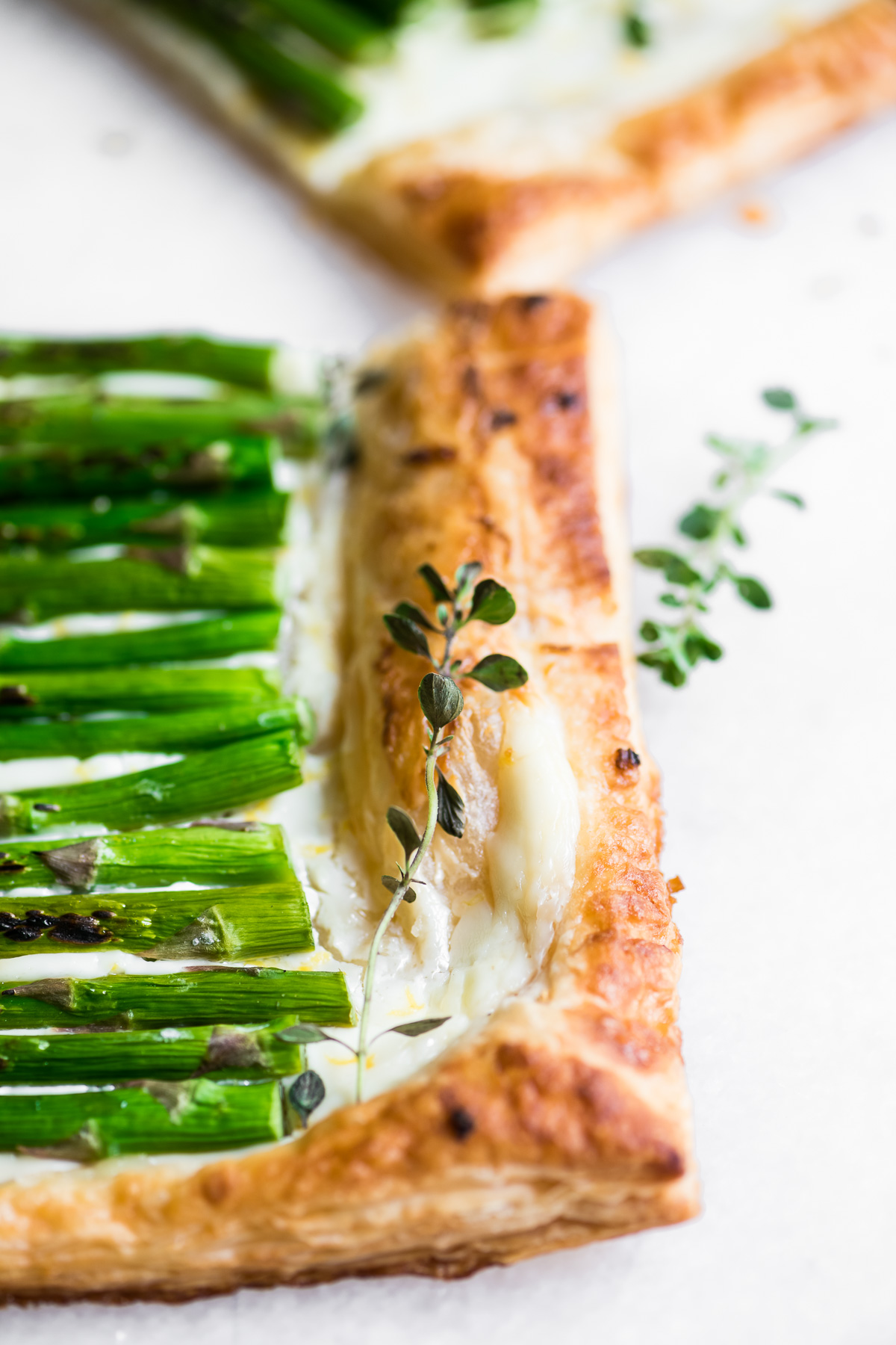 crostata di asparagi con timo fresco