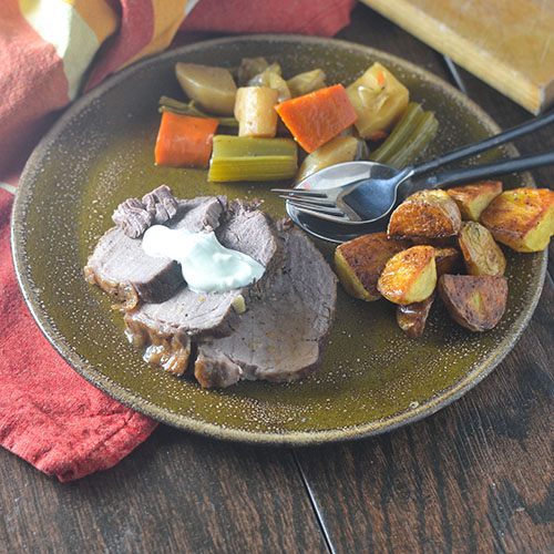 Stufato cotto all'interno Arrosto tondo # carne di manzo # cottura locale #braising #glutenfree |  feedyoursoul2.com