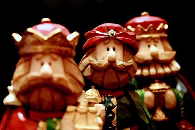 I tre re sono chiaramente i protagonisti di questa festa! Il Three Kings Day a Malaga è dedicato a regali e vedere come gli occhi dei bambini piccoli si illuminano di gioia quando arrivano i Re Magi!