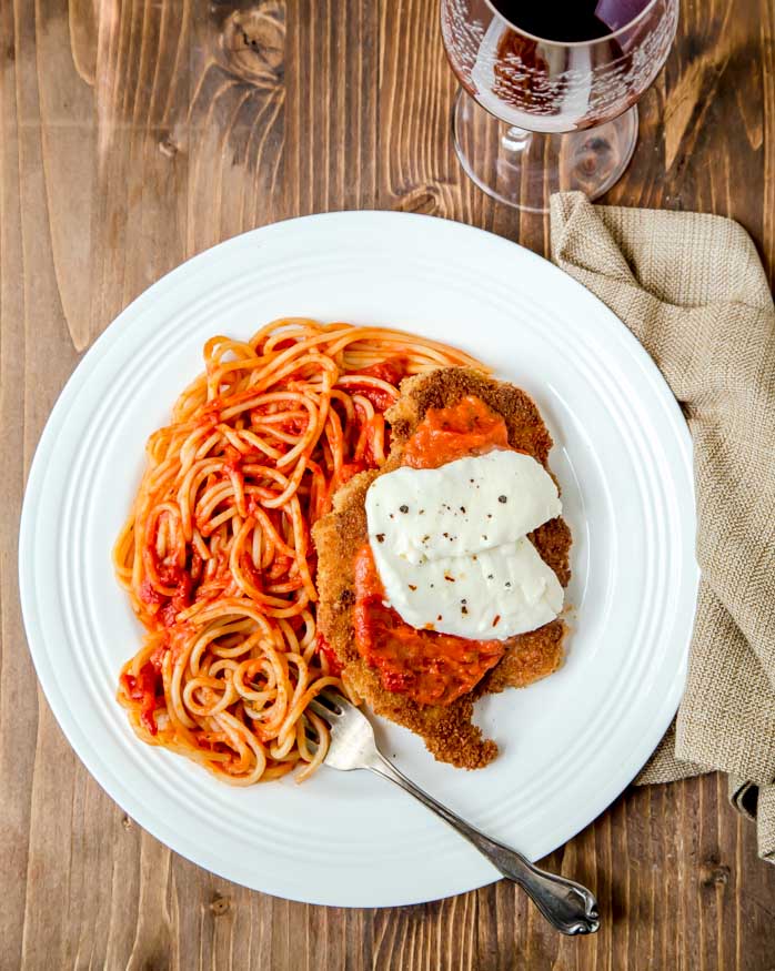  Chicken Parm che serve due @dessertfortwo 